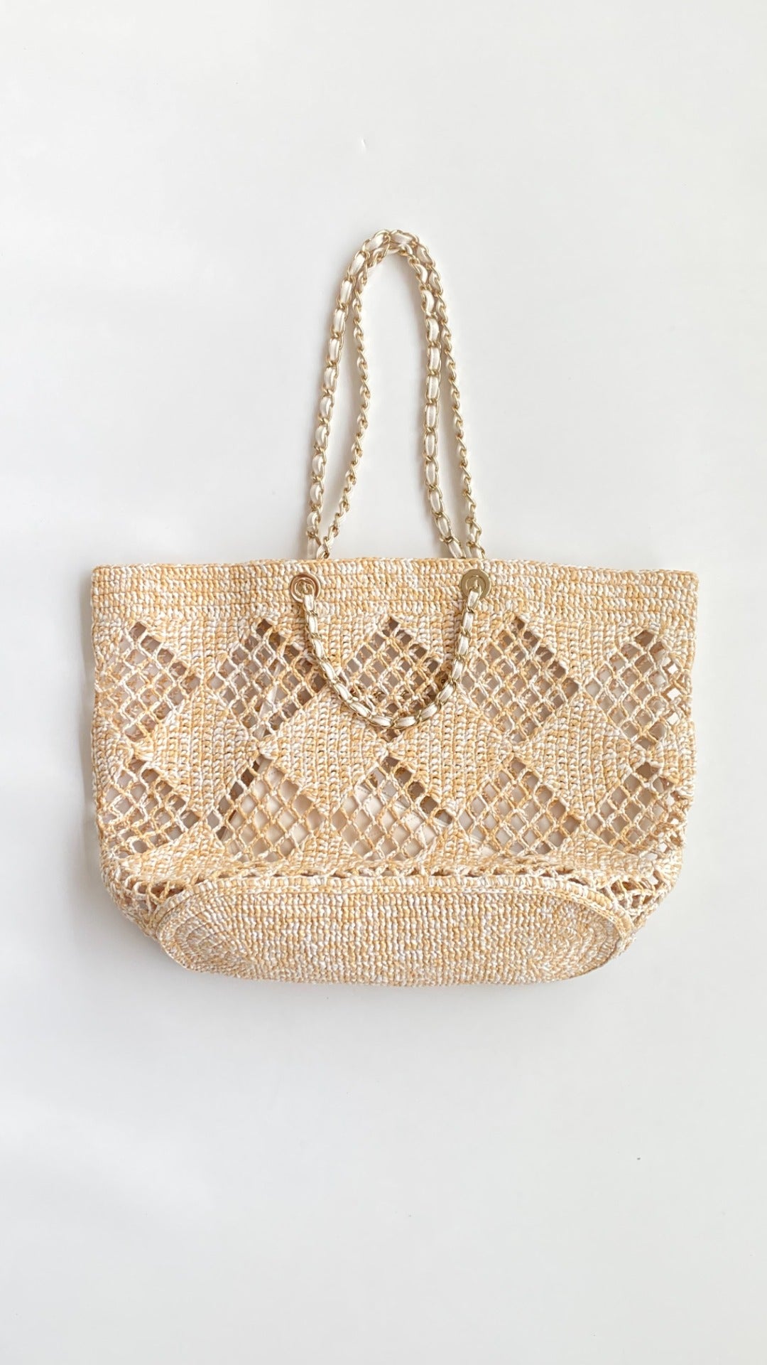 CC 2025 Beach Tote 52 Beige Raffia