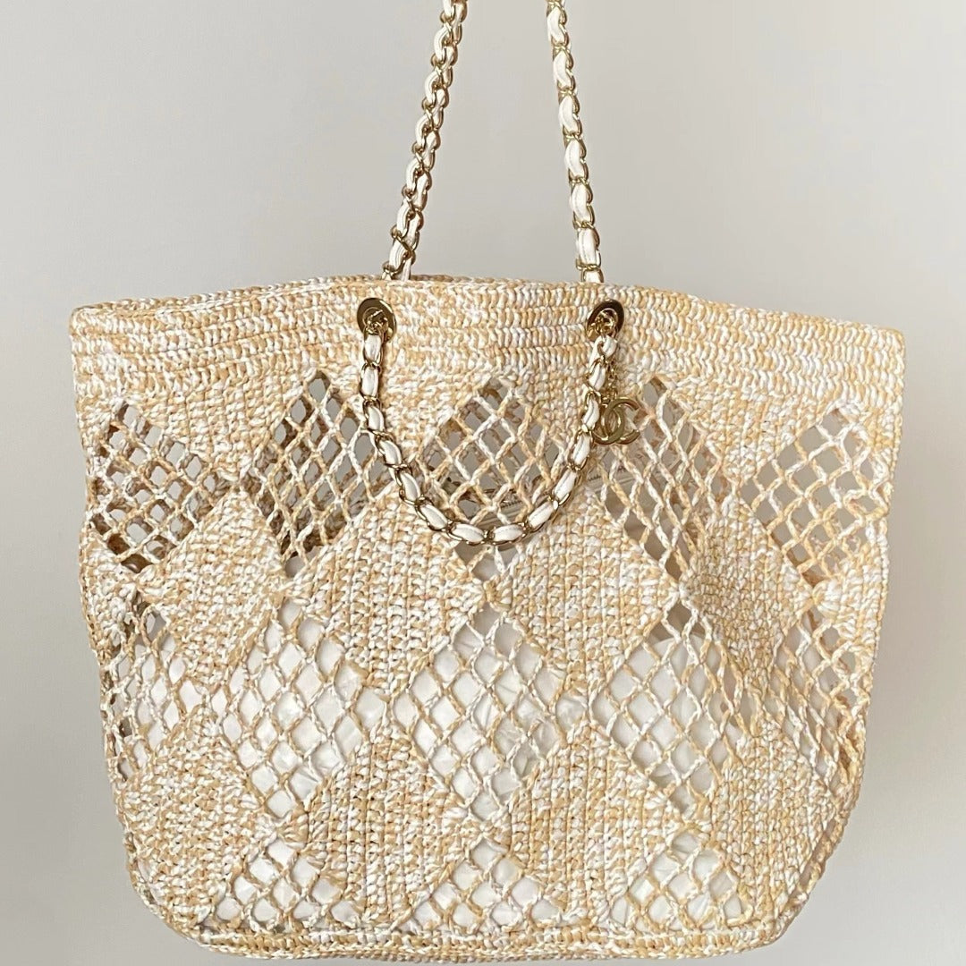 CC 2025 Beach Tote 52 Beige Raffia