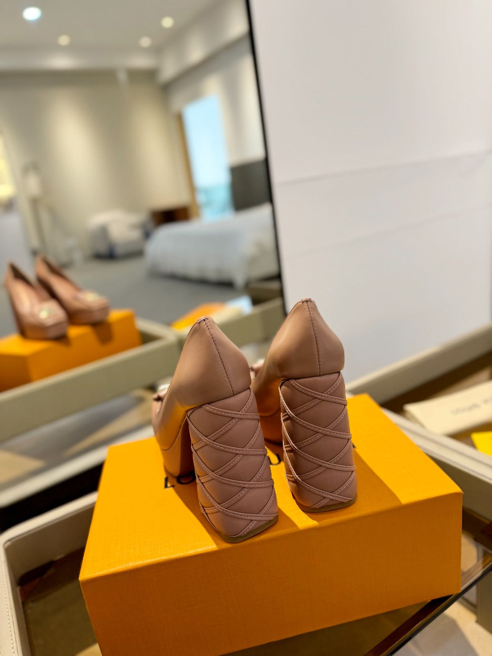 LV Shake Pump 120mm Nude Pink Cowhide