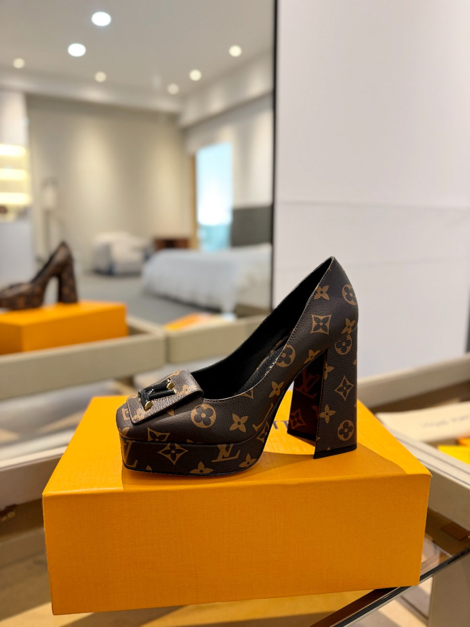 LV Shake Pump 120mm Dark Brown Monogram Cowhide
