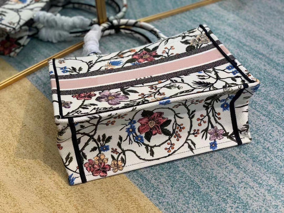 MEDIUM LADY D-LITE 24 PINK MULTI COLOR PAISLEY EMBROIDERY