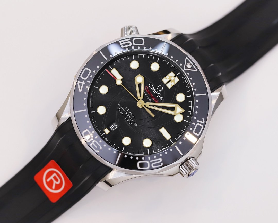SEAMASTER DIVER 300 007 CERAMIC BEZEL STAINLESS STEEL BLACK DIAL