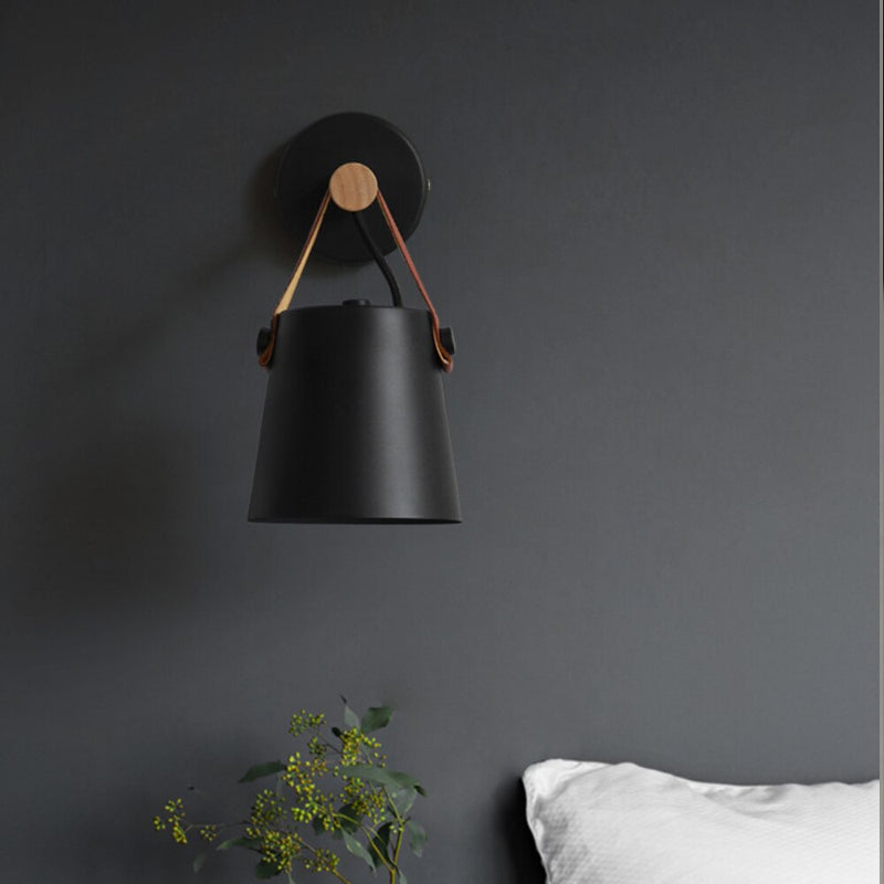 Simple Wall Lamp